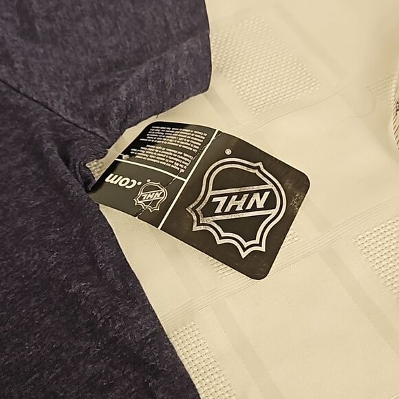 NHL Women's Hockey Logo Winnipeg Jets T-shirt Navy Blue Medium - Picture 9 of 16